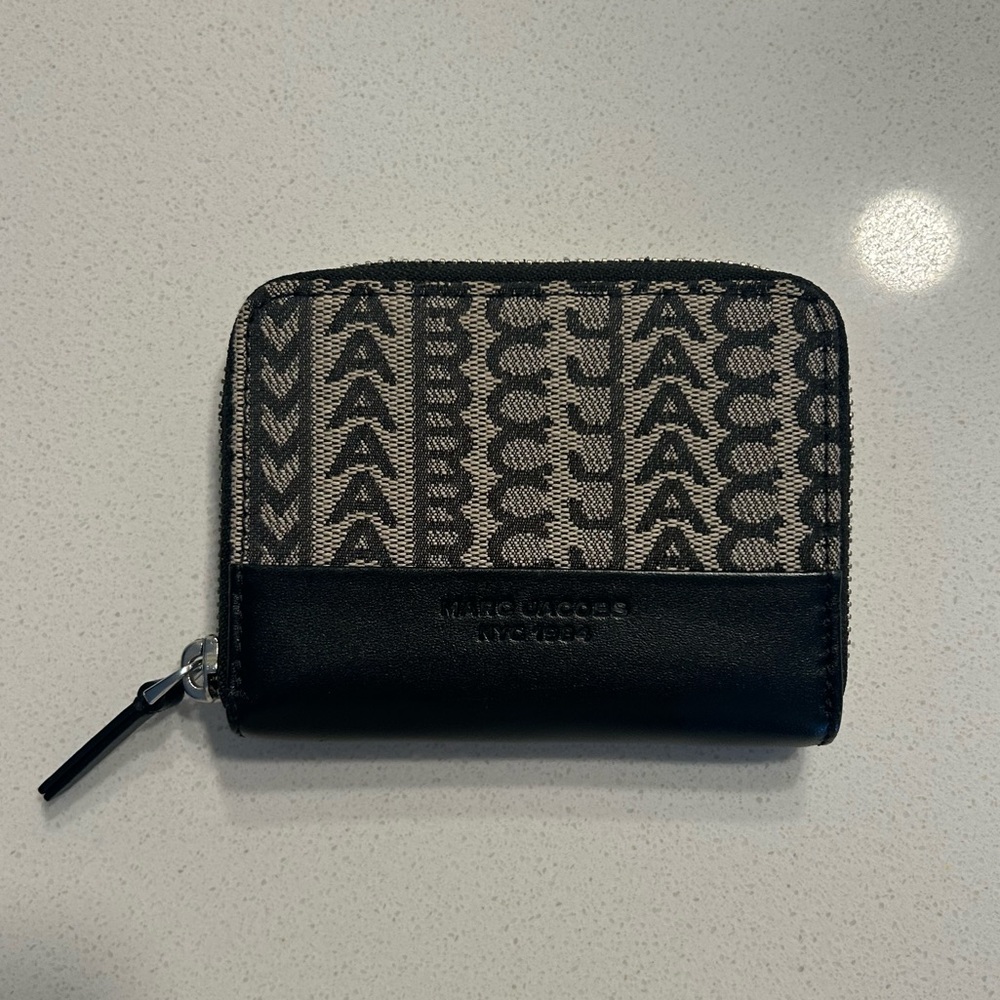 MARC JACOBS compact wallet